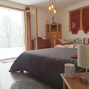 Chambre Dans Chalet Près Des Pistes Et Aux Départs De Randonnées Séjour chez l'habitant Les Carroz d'Arâches